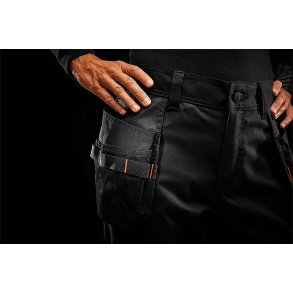 Pantalon de travail femme W Luna Construction Helly Hansen vu zoom hanches noir