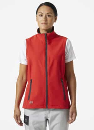 Softshell sans manche W Manchester 2.0 Helly Hansen vue de face rouge portee