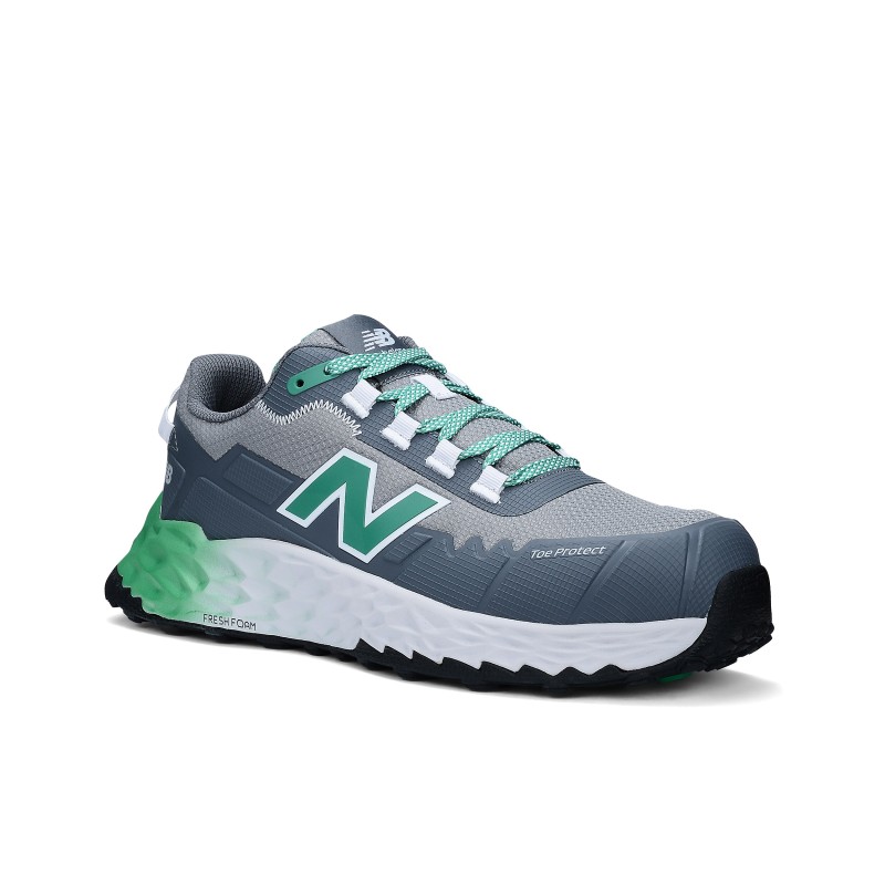 Chaussures de travail basses Cremorne S3L New Balance vue trois quarts cote droit vert