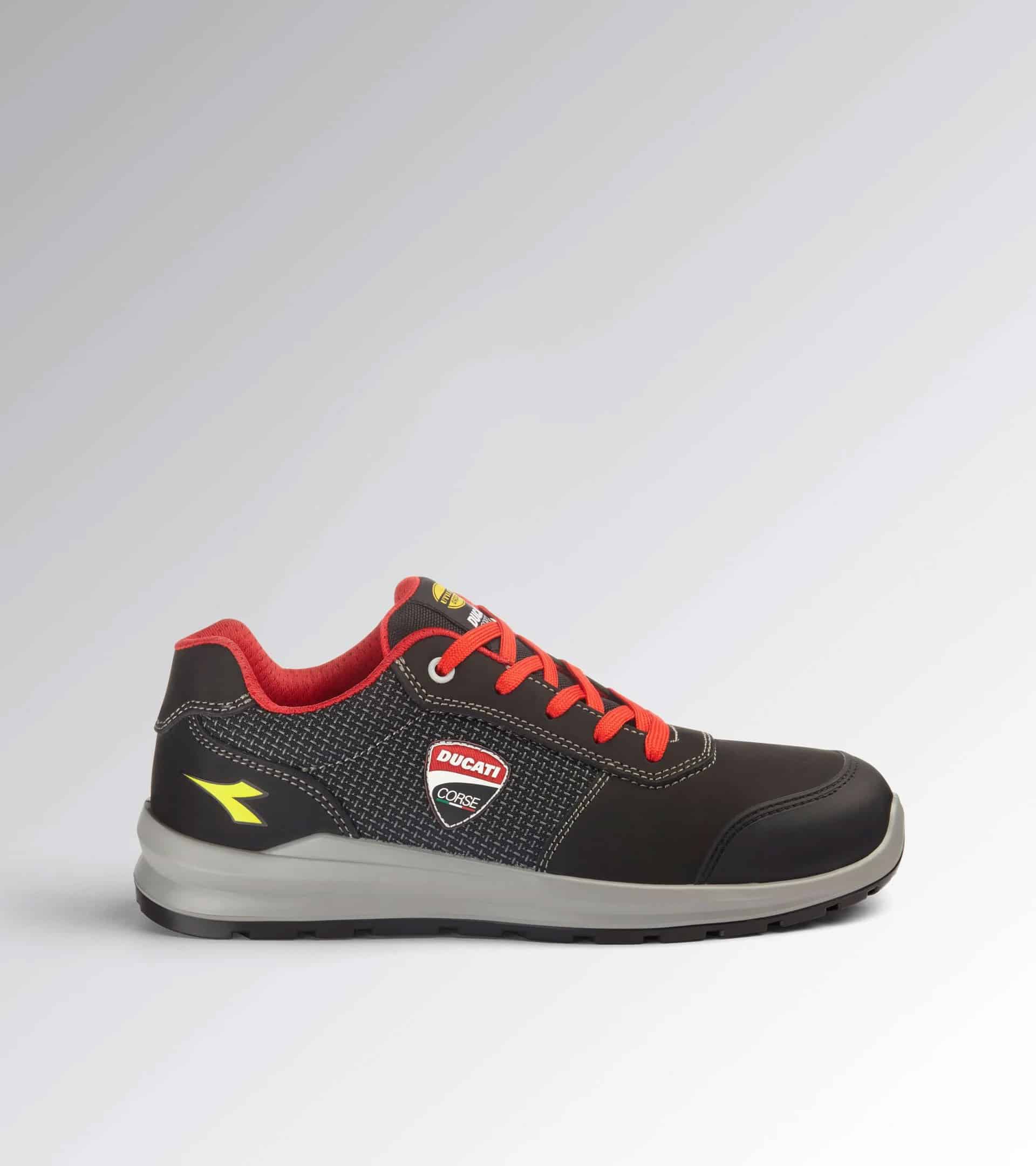 Chaussures de sécurité basses SPEEDY RACE S3S Diadora x Ducati Corse vue de cote droit-1